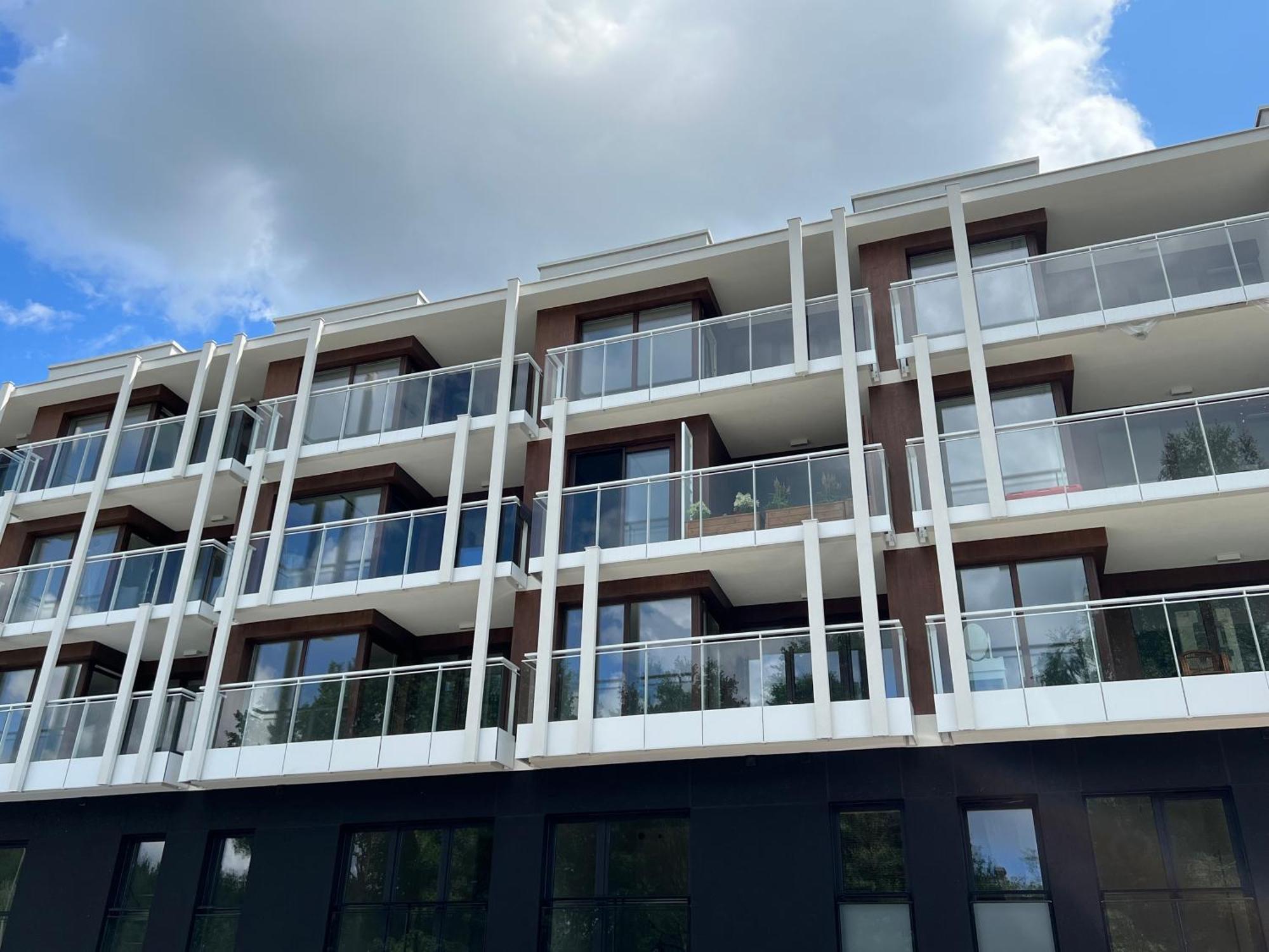 Apartament Spot Klonowa كيلتشي المظهر الخارجي الصورة